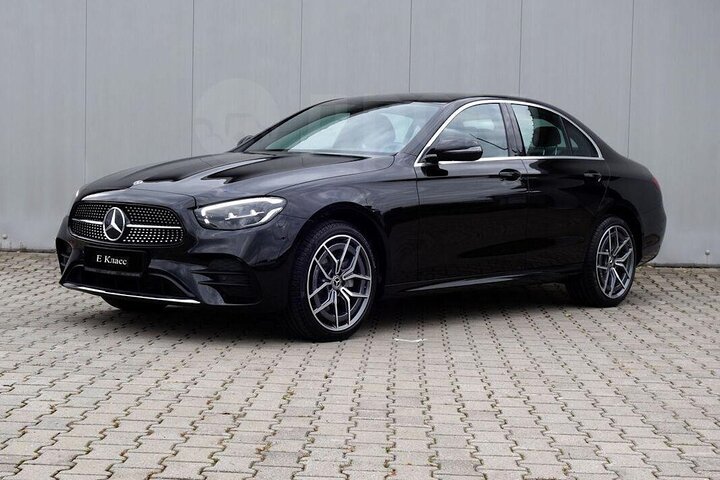 Arrival Transfer: Airport FRA to Frankfurt by Business Car