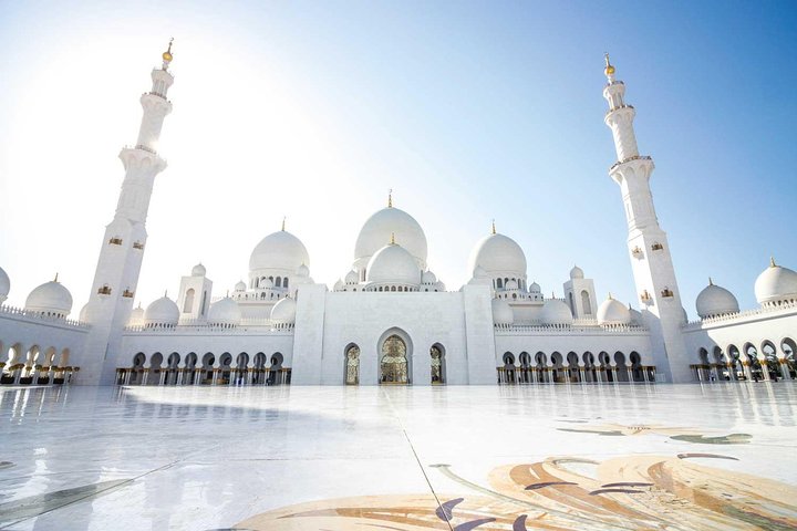 Abu Dhabi Mosque with Louvre and Qasr Al Watn