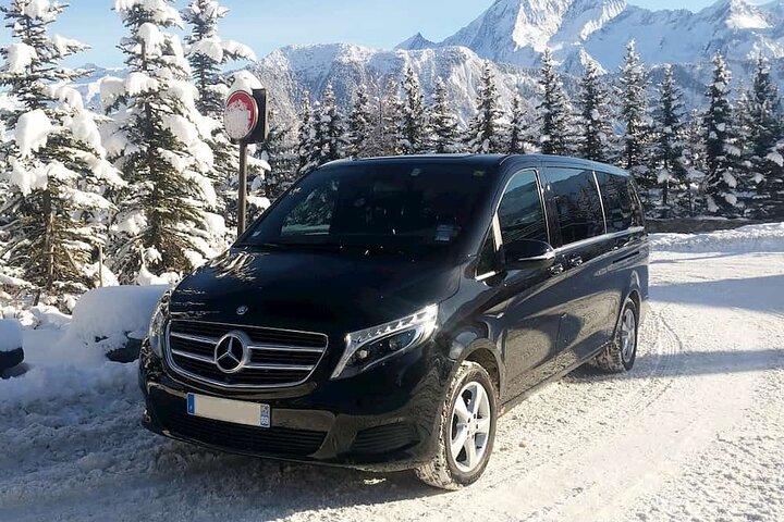 Departure Private Transfer: Courchevel Hotels to Geneva Airport GVA