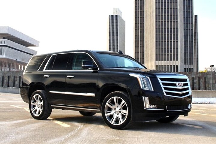 Departure Private Transfer: Houston to George Bush Airport IAH in Luxury SUV