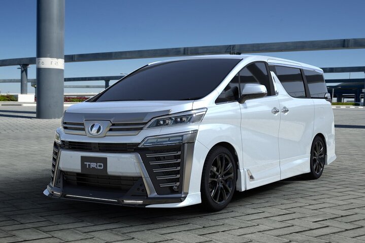 Departure Private Transfers: Osaka City to Kansai Airport KIX in Business Van