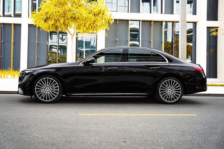 Airport Transfer: Zagreb to Zagreb Airport ZAG by Business Car