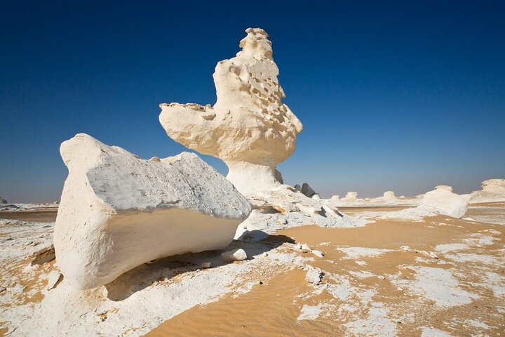 2 Day tour to the White Desert and Bahariya Oasis from Cairo