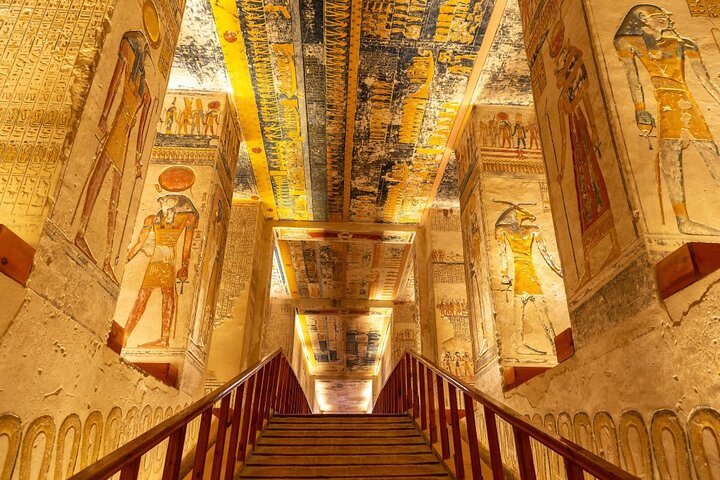 4 Days Nile cruise Between Aswan and Luxor from Aswan