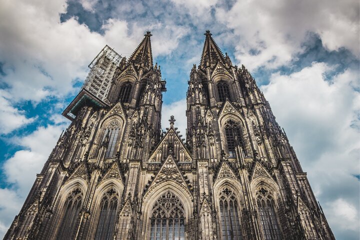 Cologne Scavenger Hunt and Highlights Self Guided Audio Tour