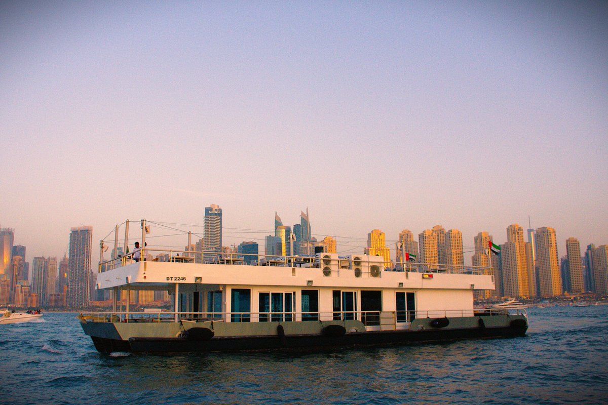 Dubai Sea Lounge Dinner Cruise tour with Private Transfers