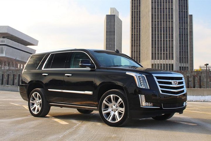 Arrival Transfer: O’Hare Airport ORD to Chicago by Luxury SUV