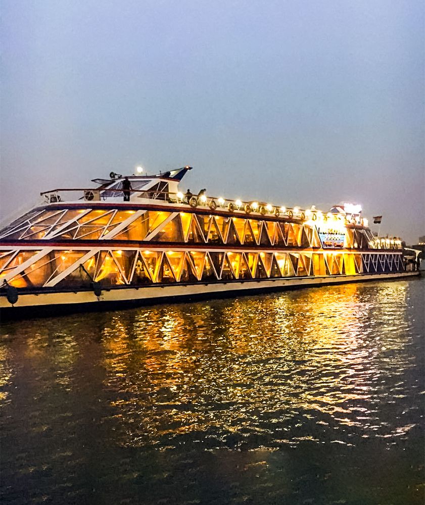 TH Exclusives: Cairo Walk, Cruise & Dinner tour