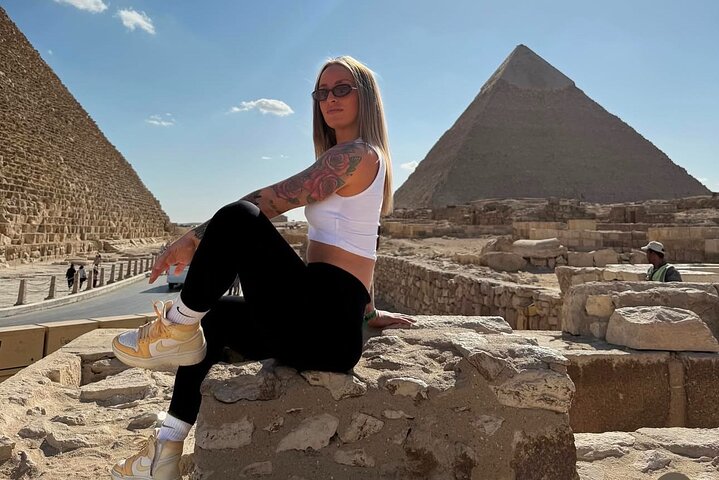 Day Tour to Giza Pyramids , sphinx ,With all the highlights