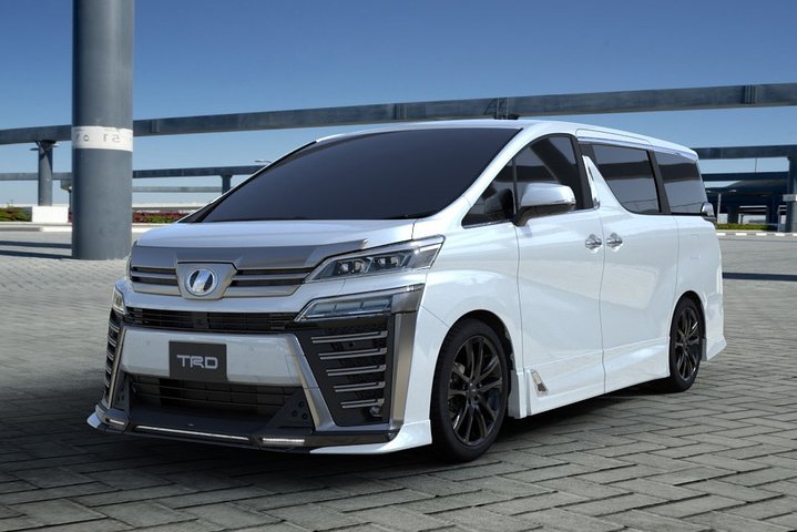 Departure Private Transfer: Tokyo to Haneda Airport HND in Van