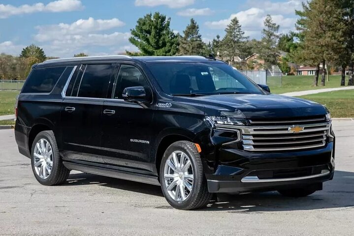 Kuwait City Private Transfer to Kuwait Airport KWI in Luxury SUV