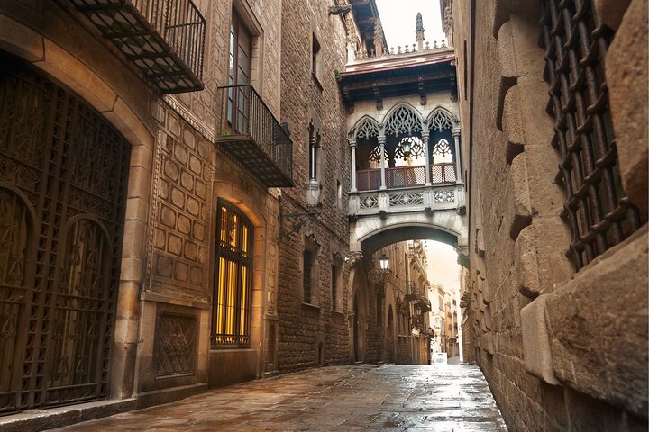 Barcelona Scavenger Hunt and Highlights Self Guided Audio Tour