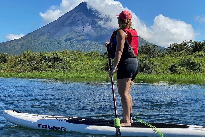 Lake Arenal Paddle Board & Baldi Hot Springs Private Tour from San Jose