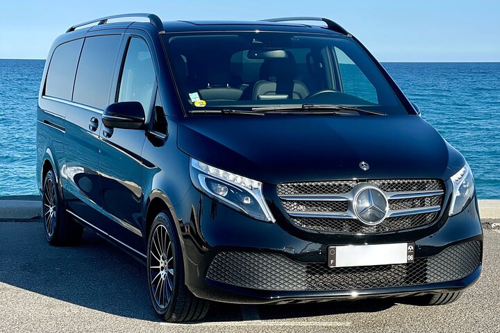 Civitavecchia Port Transfer to Rome Airport FCO by Luxury Van