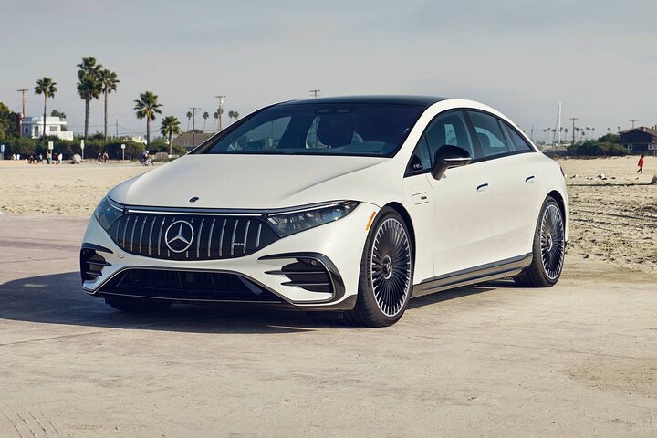 Airport Transfer: Airport CPT to Cape Town by Luxury Car