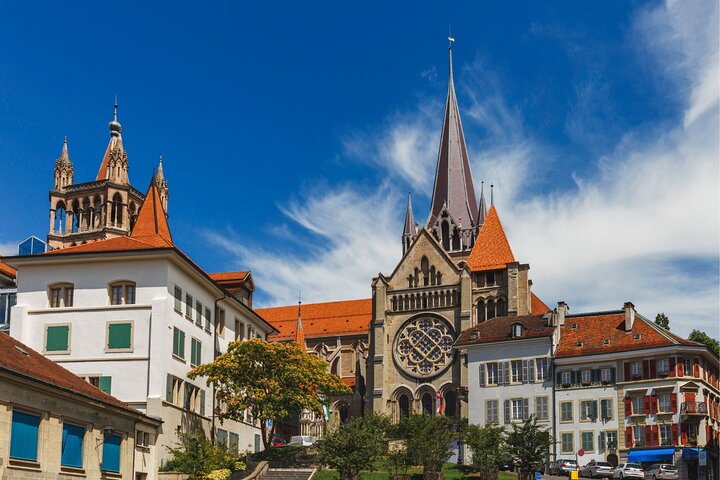 Lausanne Scavenger Hunt and Highlights Self Guided Audio Tour
