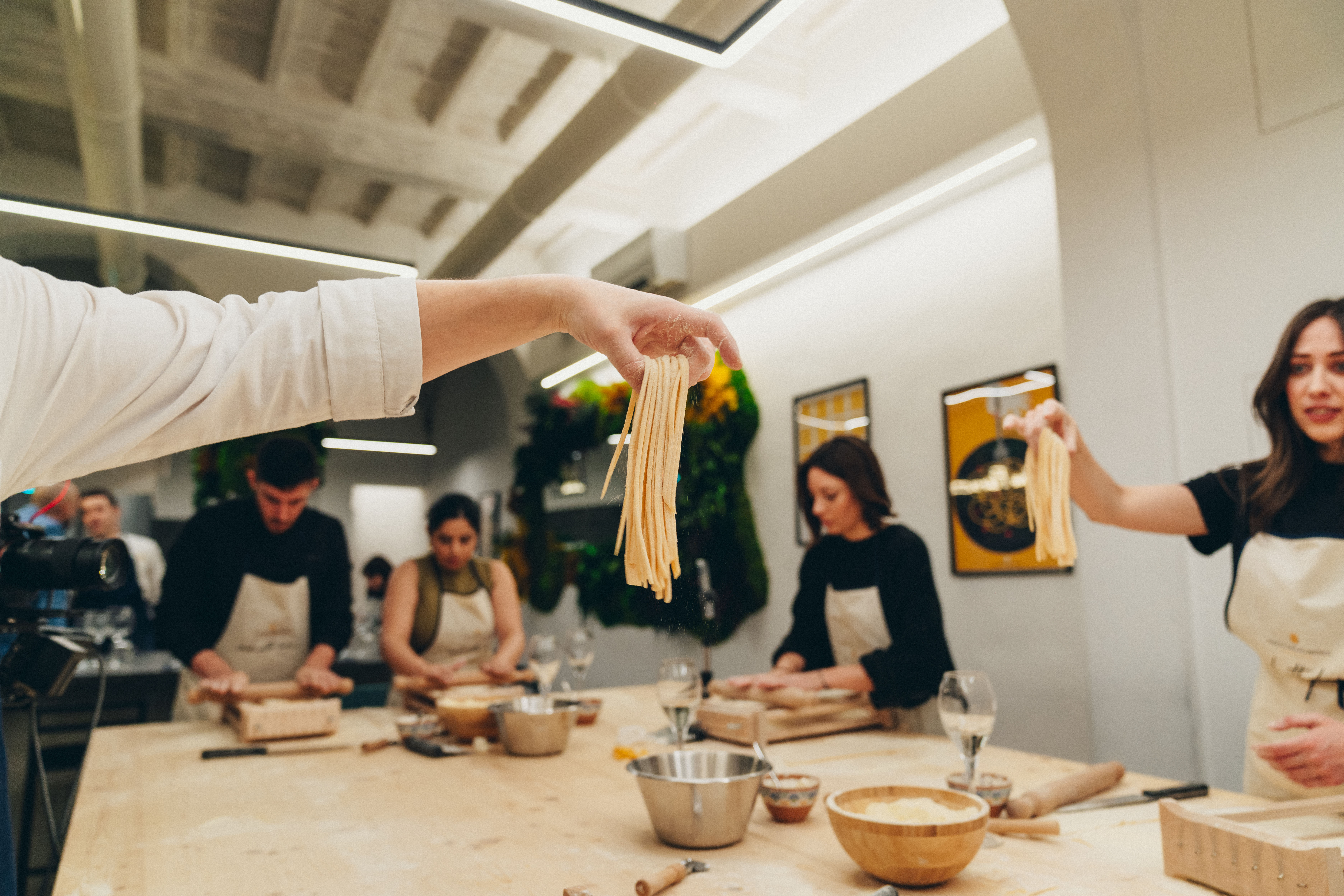 Florence: Market Tour and Pasta Cooking Class