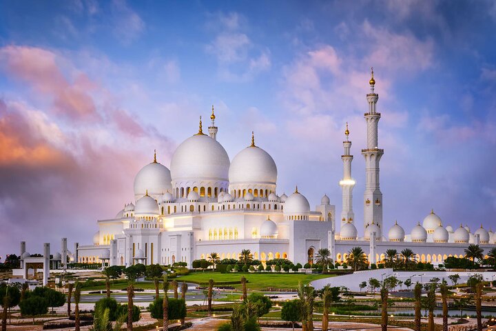 Abu Dhabi City tour with Grand Mosque visit