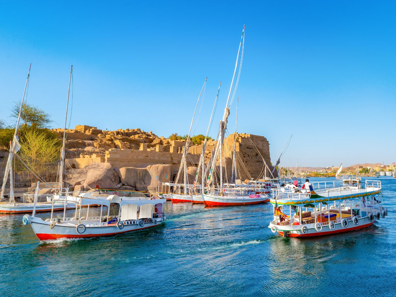 4 Days Nile cruise between Aswan and Luxor from Marsa Alam.