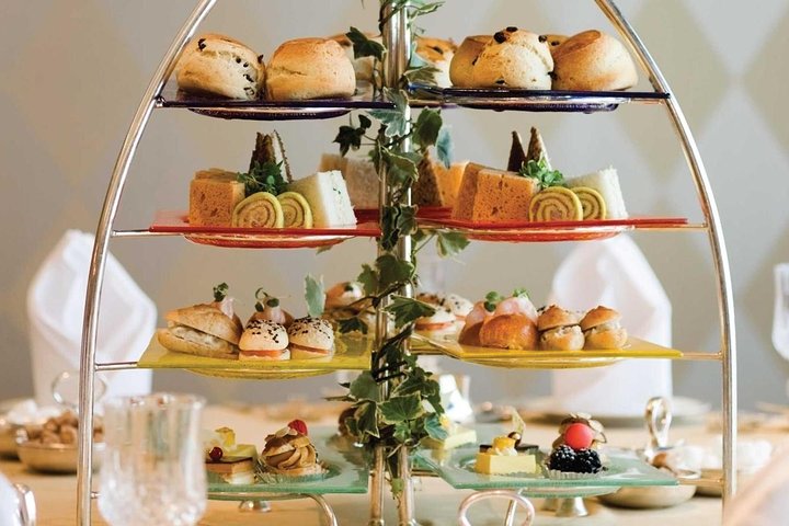 Dubai Frame with the Afternoon Tea at Burj Al Arab