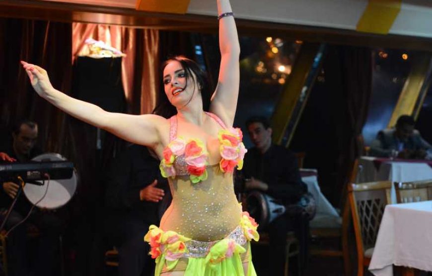 Cairo Nile River Dinner Cruise with Live Entertainment – Deluxe