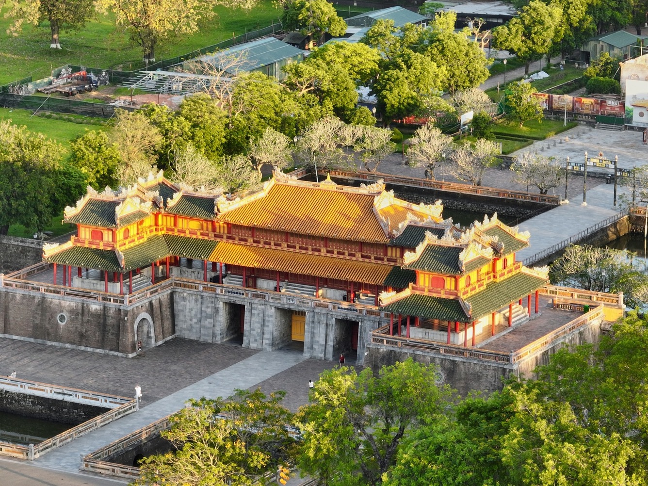 Central Highlights 6 Days 5 Nights: Hue Imperial City Tour and Hoi An Charm