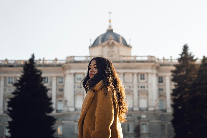 Regal Moments Professional Photoshoot at Palacio Real