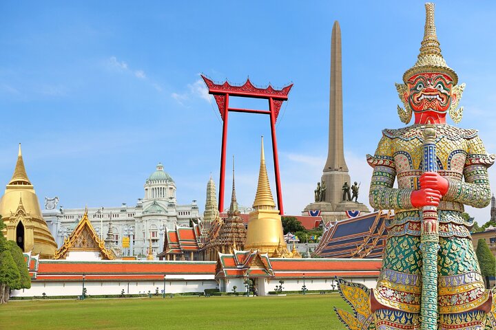 Grand Palace and Emerald Buddha Temple Tour in Bangkok
