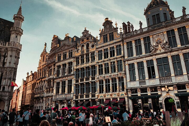 Brussels Winter Magic 3 Hour Festive Private Walking Tour