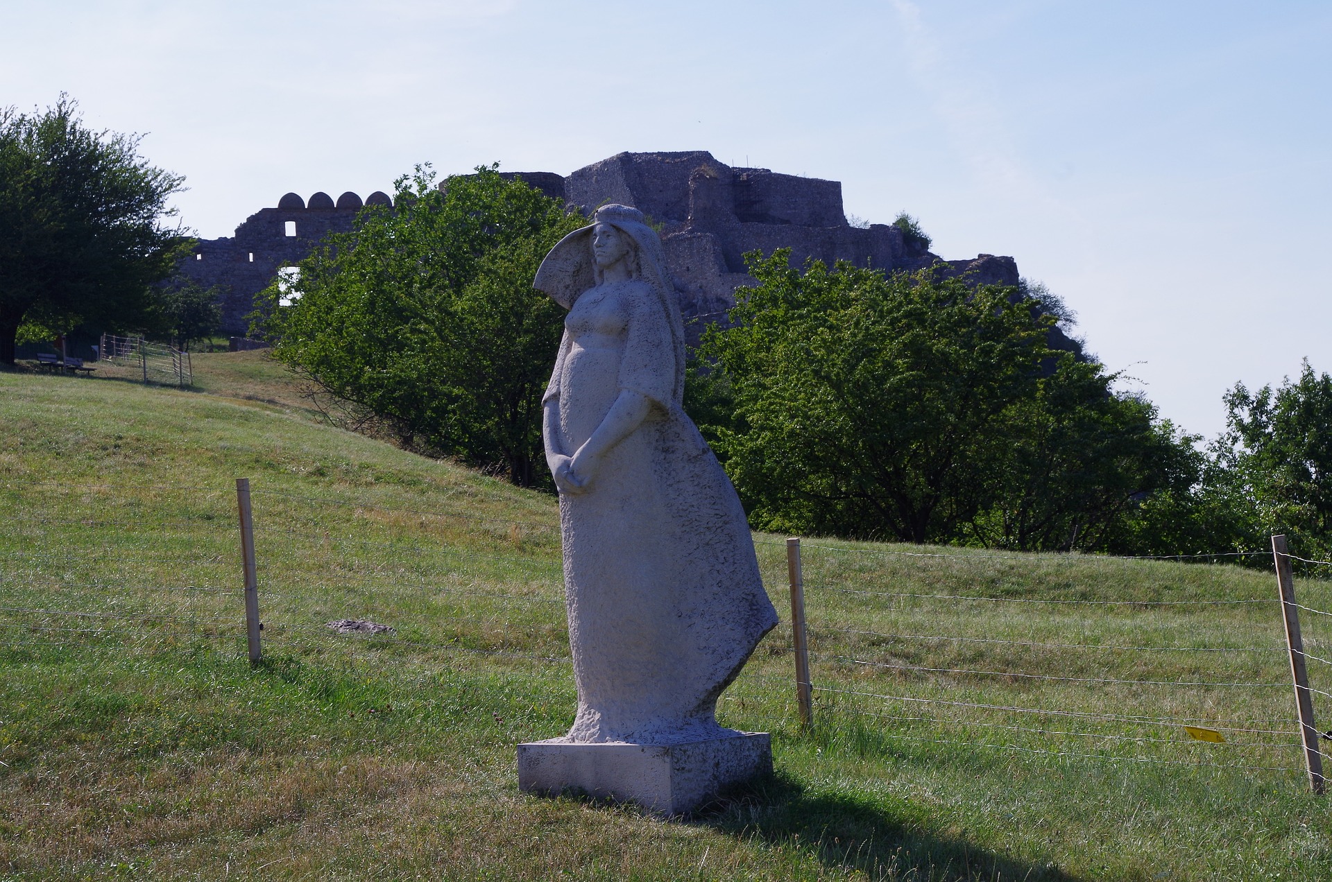 Devin Castle Unveiled: Exclusive Private Guided Tour in Bratislava Devin Castle Unveiled: Exclusive Private Guided Tour in Bratislava
