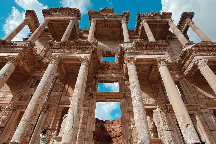Kusadasi Port: Private Ephesus Tour for Cruise Passengers Kusadasi Port: PRIVATE Ephesus Tour for Cruise Passengers