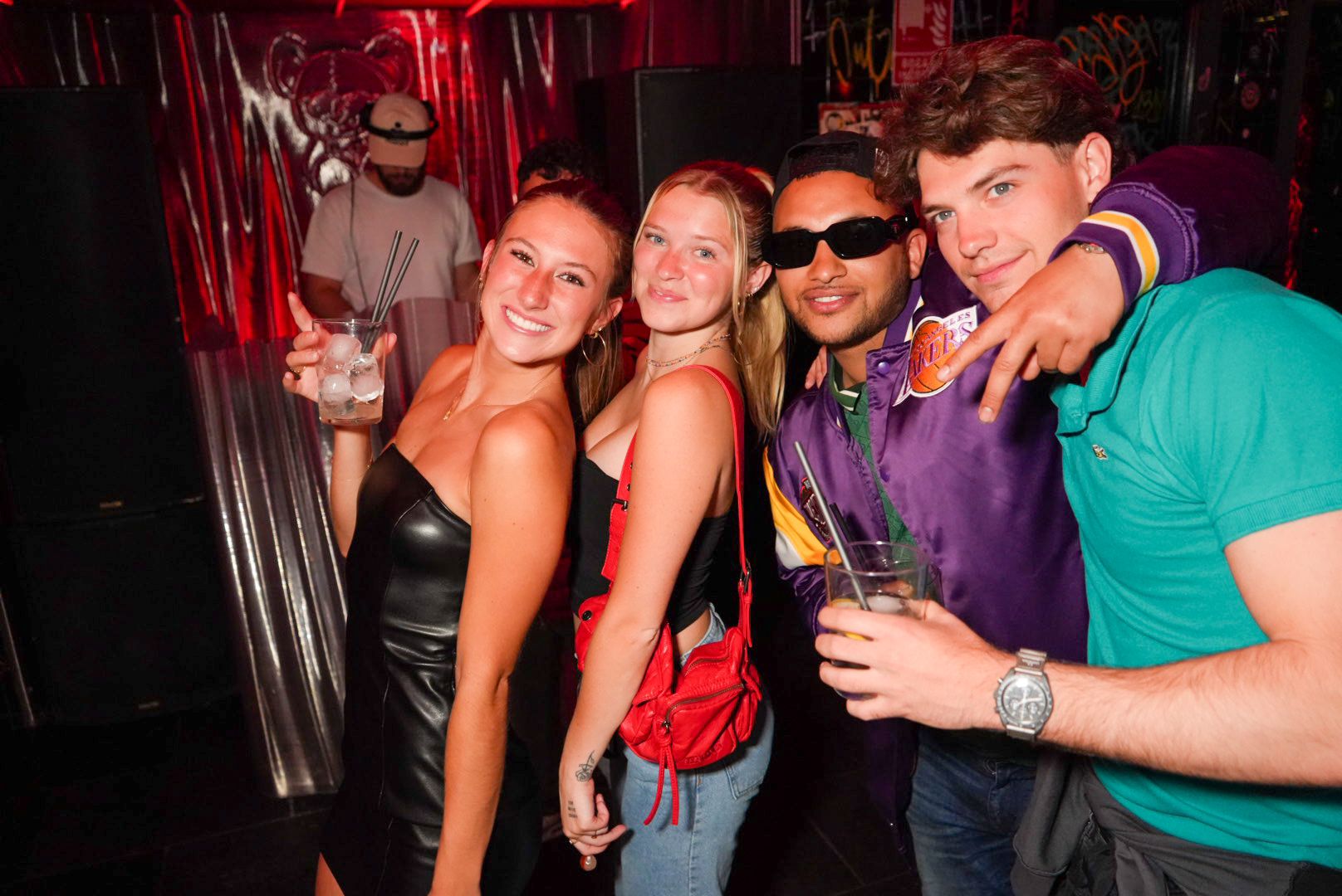 Pub Crawl Miami Wynwood: Complimentary Drinks & Nightclub Entry Pub Crawl Miami Wynwood: Complimentary Drinks & Nightclub Entry