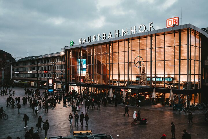 Cologne Private 10 Hour Day Tour with Free Photography