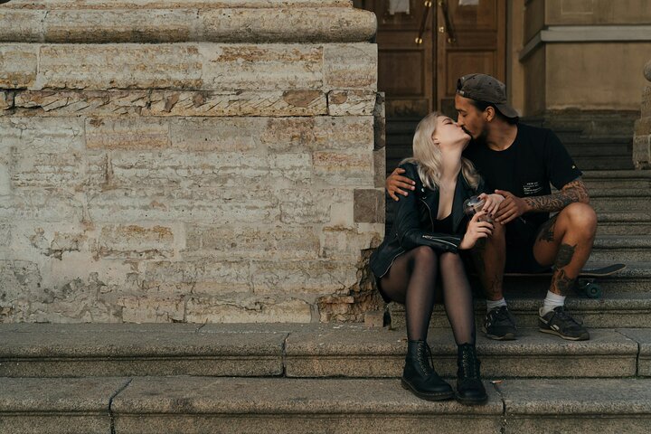 Steps of Love: Romantic Photoshoot at the Spanish Steps