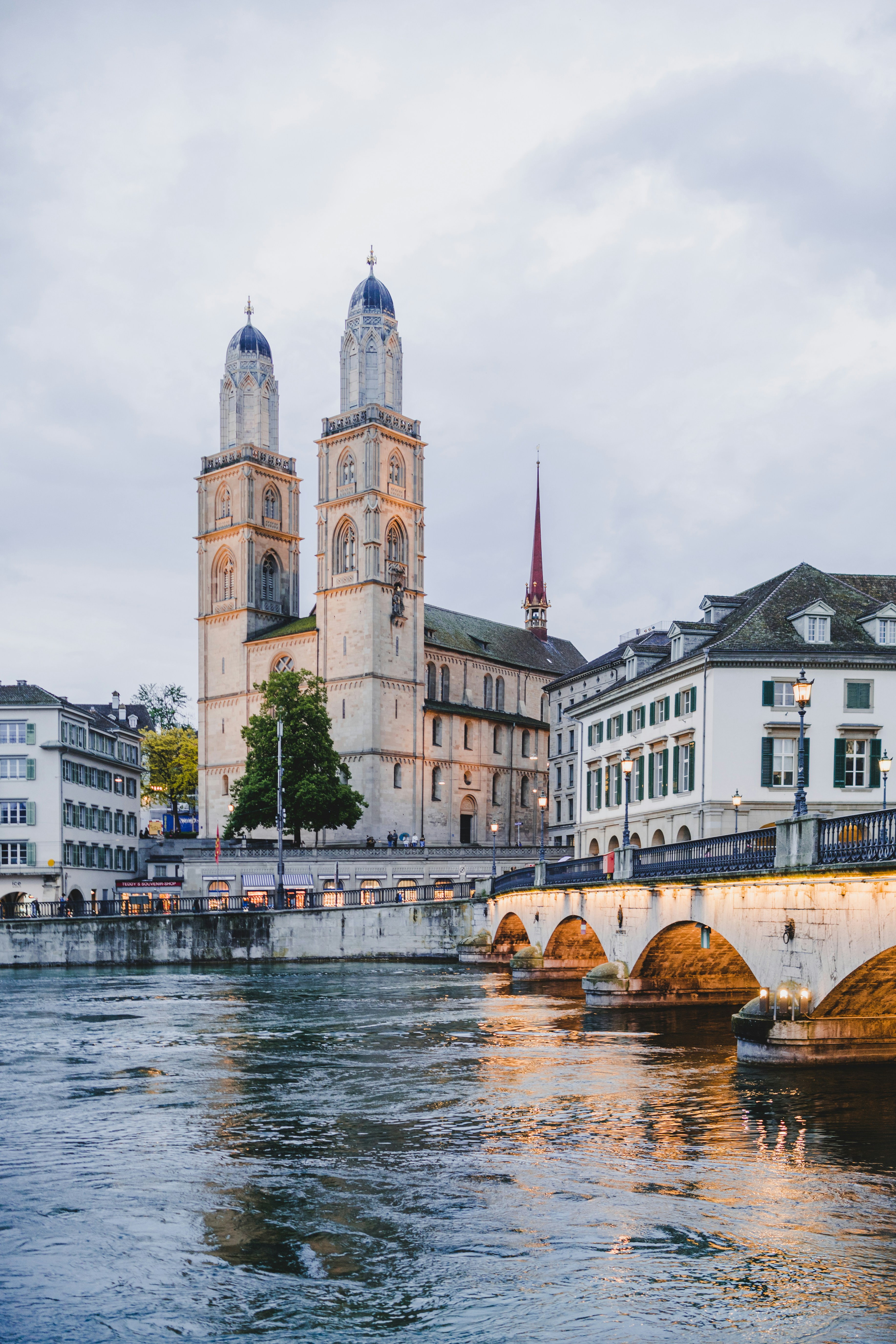 Zurich Unveiled: An Exclusive Private Guided Tour