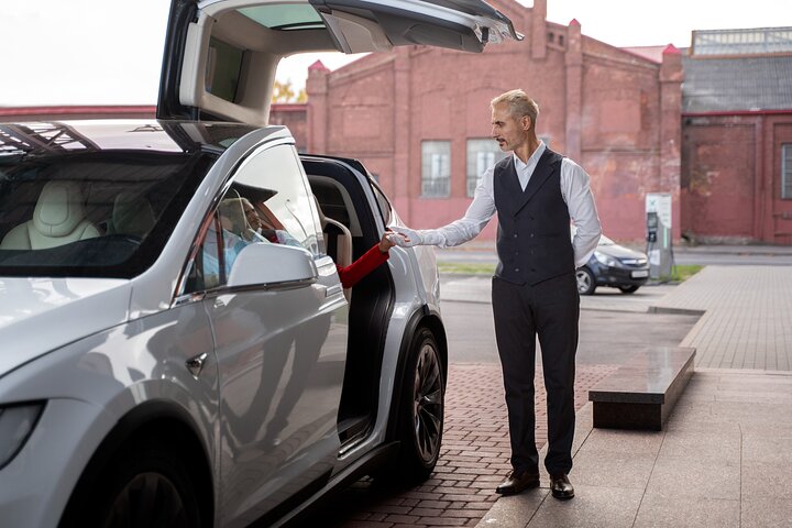 Warsaw Airport Transfers, City Transfers and Disposal Services