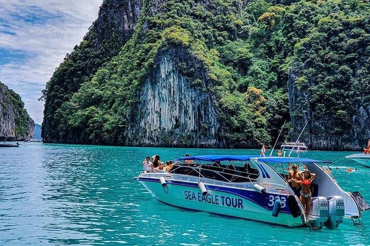 Krabi: Hong Islands Day Trip by Speedboat with Lunch Krabi: Hong Islands Day Trip by Speedboat with Lunch