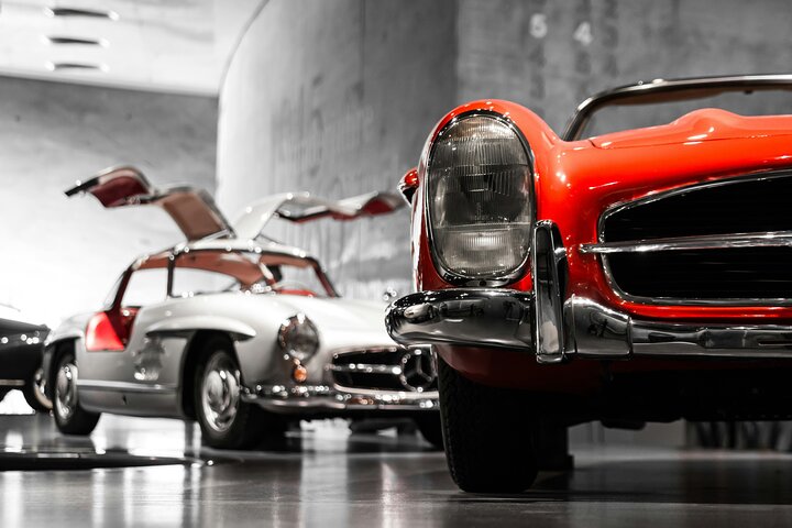 Private Stuttgart 12 Hour Tour from Munich with Free Photography