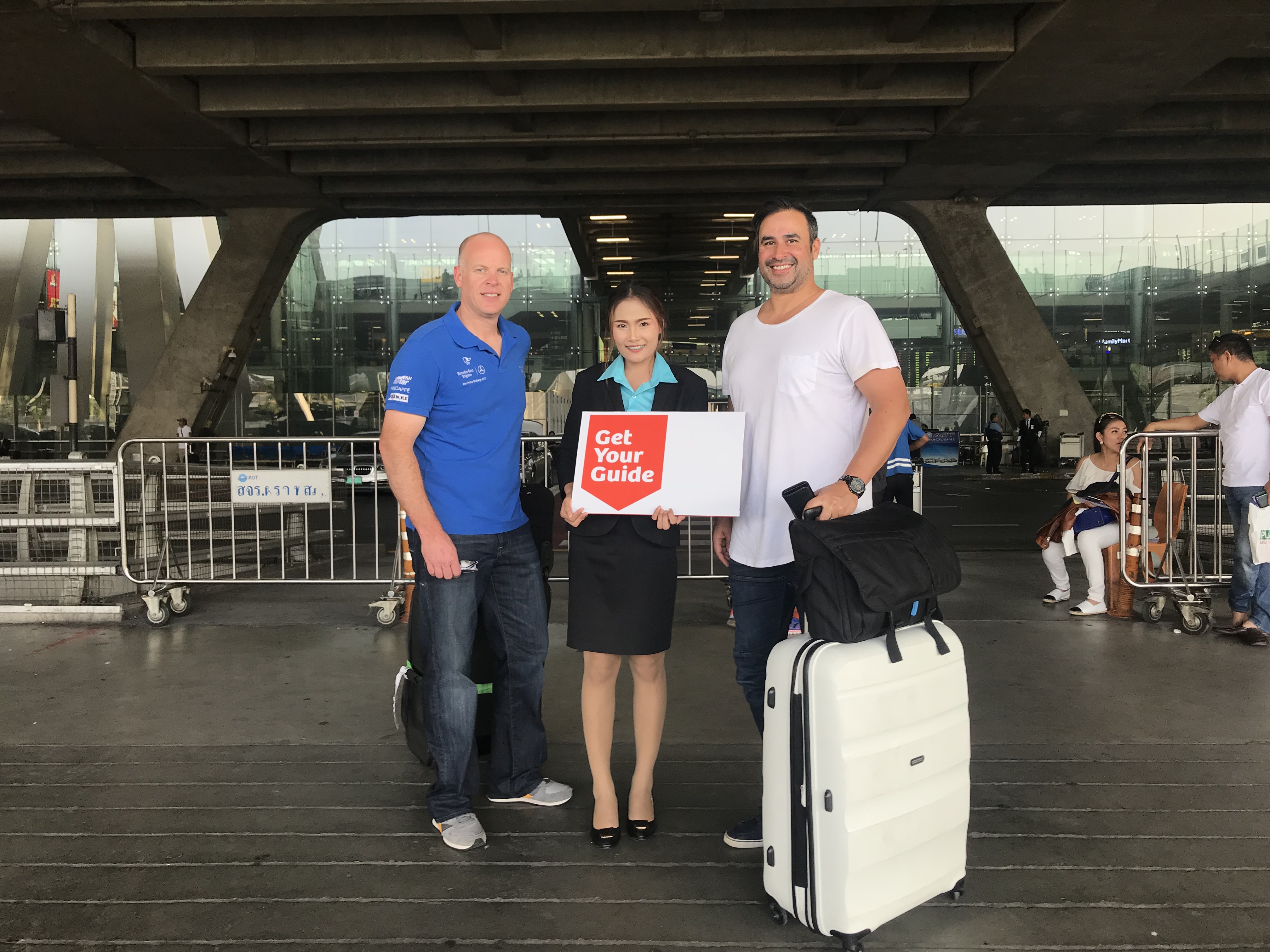 Thailand: Visa on Arrival and Fast-track Assistance Service