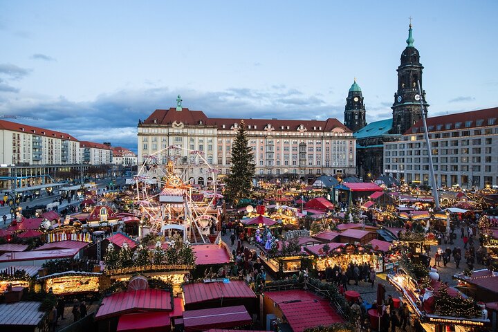 Dresden Winter Wonders 3-Hour Striezelmarkt Walking Tour