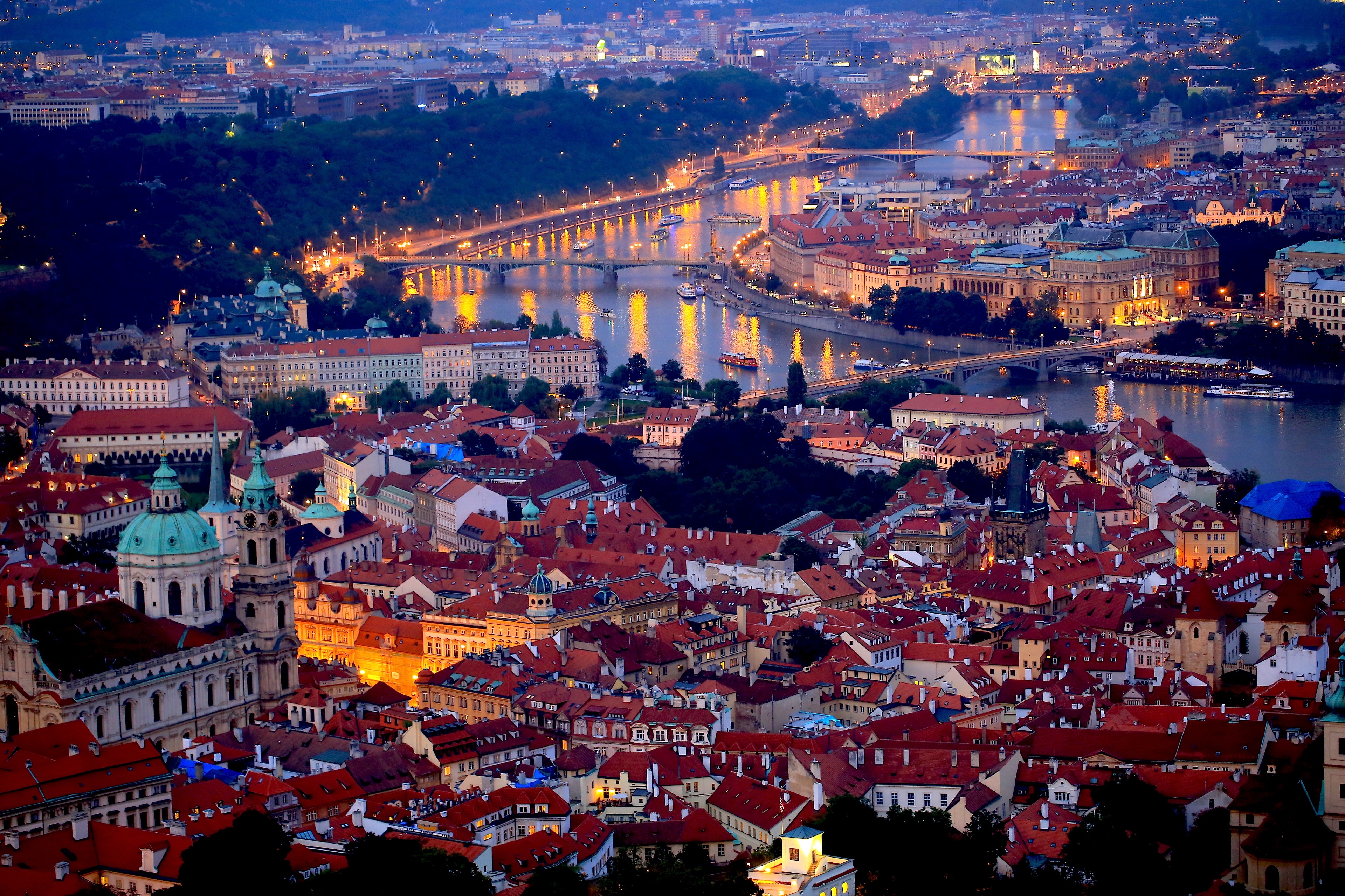 Eastern Wonders Private Van Tour – 14 Days