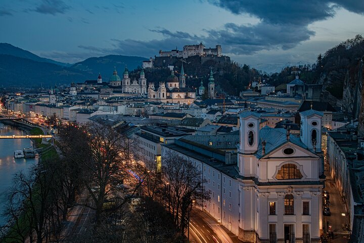 Salzburg’s Festive Stroll: A 3-Hour Christmas Market Walking Tour