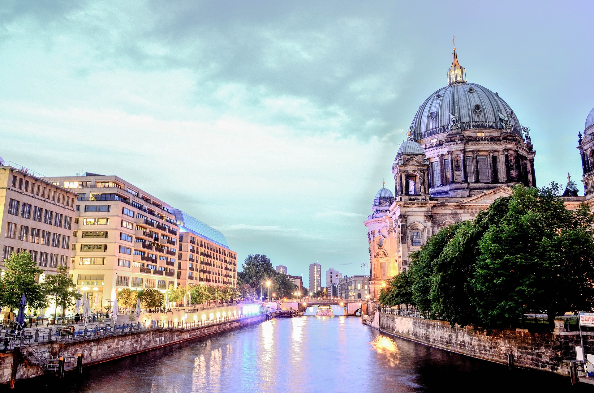East Europe Private Van Tour: 13 Nights / 14 Days