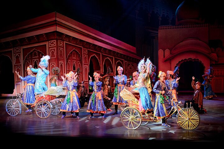 Pattaya: Colosseum Show – Tourist Entry Ticket