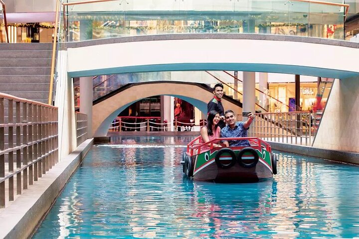 Singapore: Sampan Boat Ride Ticket at the Marina Bay Sands Singapore: Sampan Boat Ride Ticket at the Marina Bay Sands