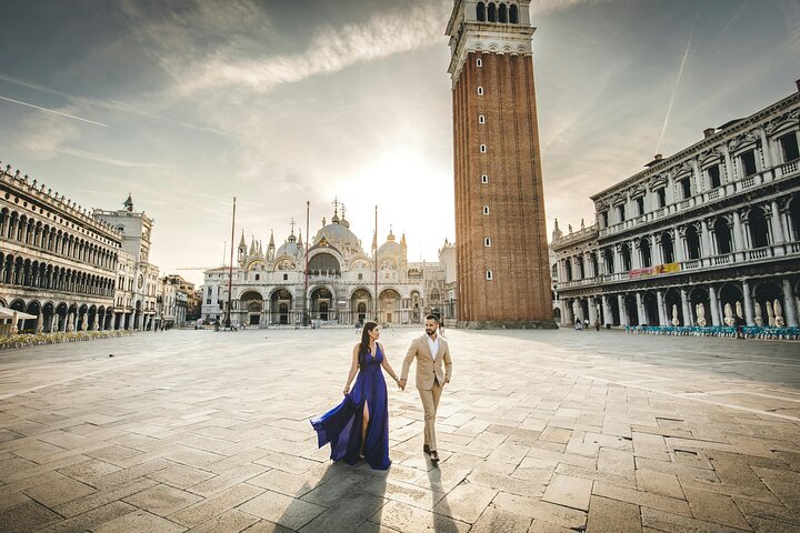 Iconic Elegance: Professional Photoshoot at St. Mark’s Square