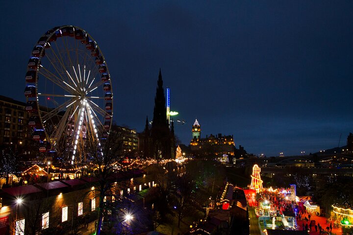 Edinburgh’s Enchanted 3 Hour Walking Tour with Christmas Market