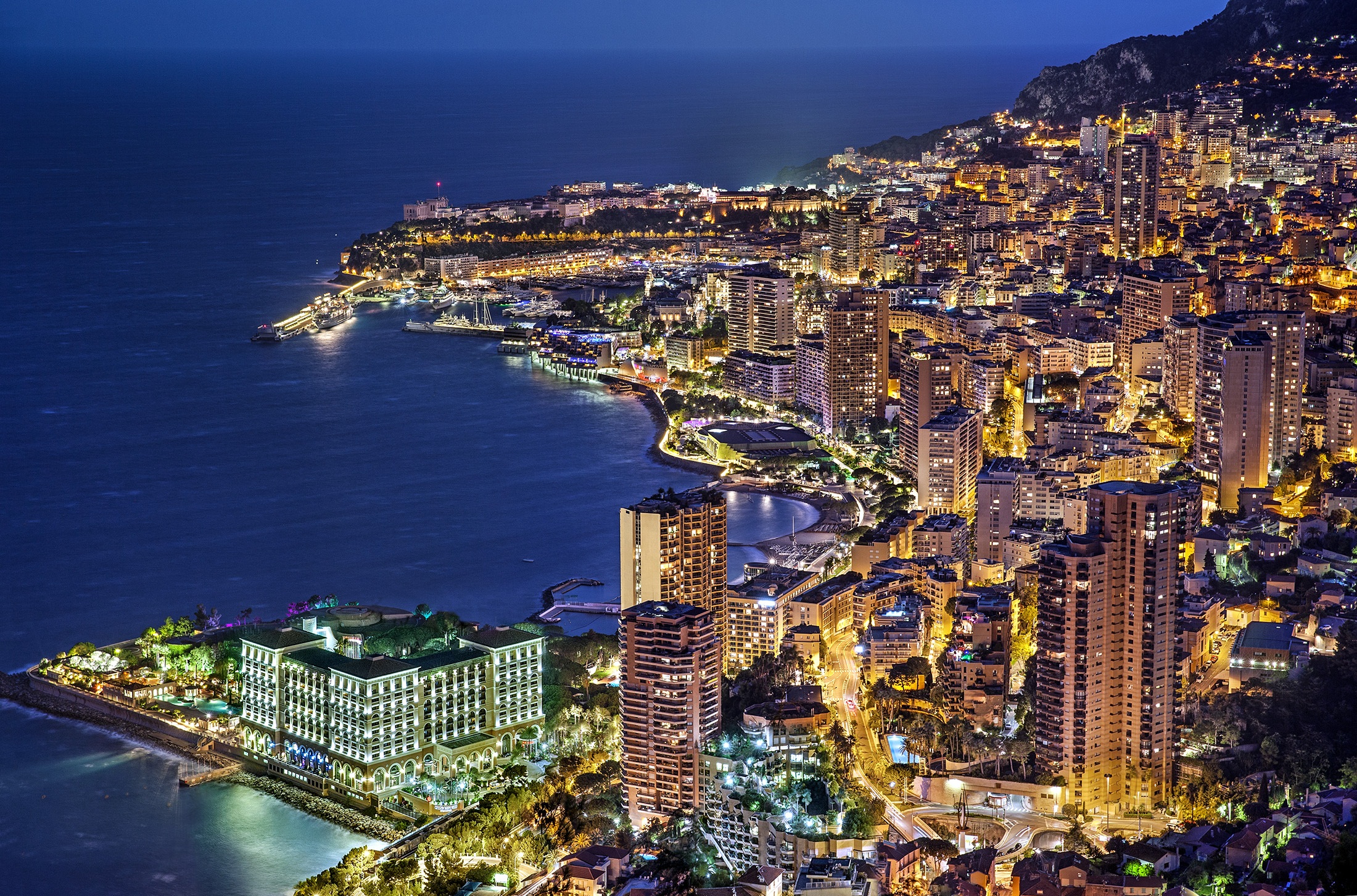 French Riviera – Chamonix – South Switzerland Private Van Tour : 14 Nights / 15 Days.