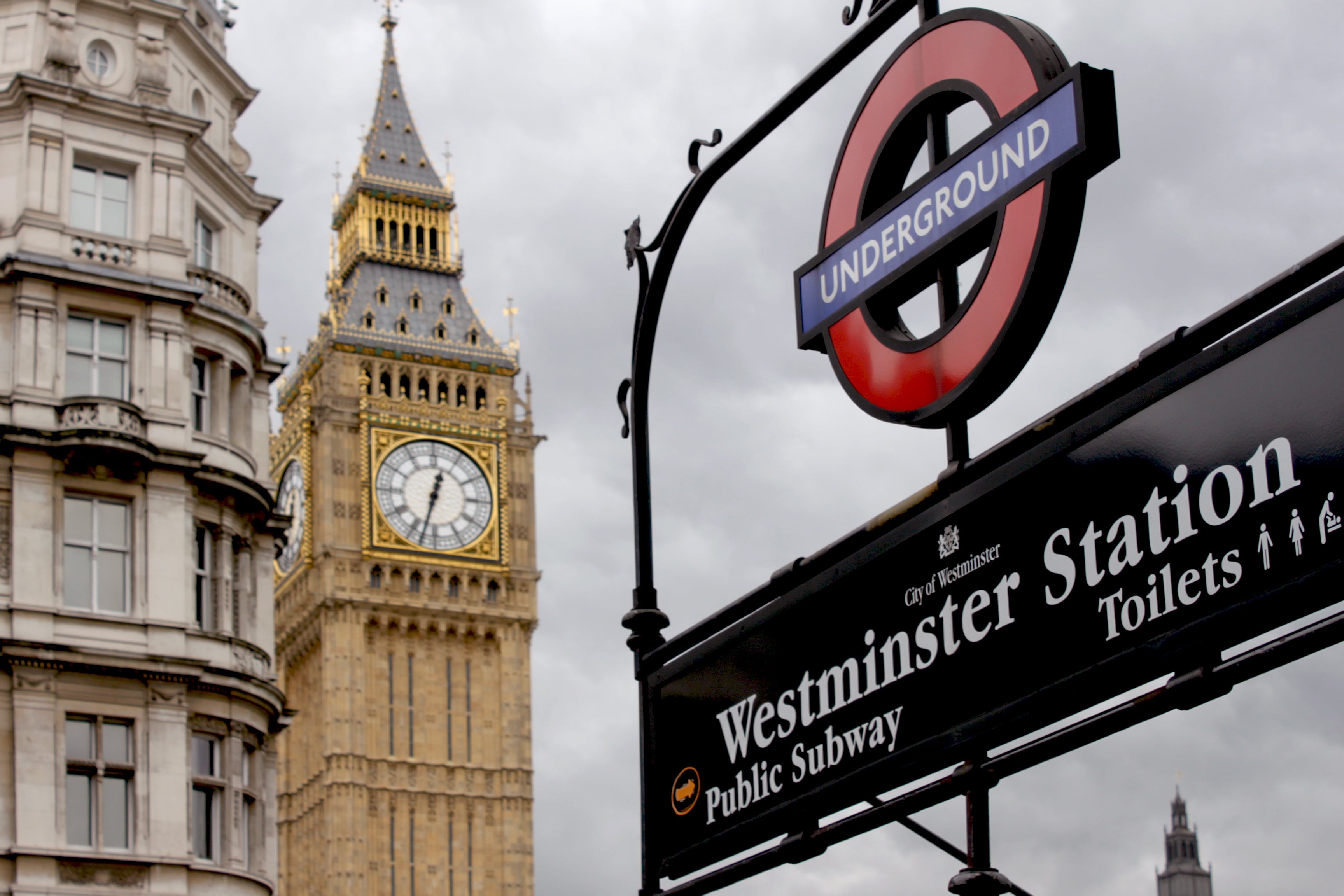 UK: England-Scotland-Ireland 19 Nights 20 Days