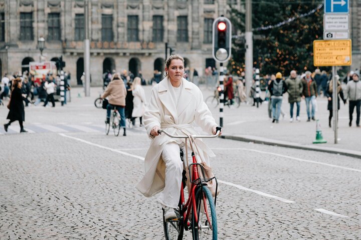 Professional Photoshoot at Dam Square: Heart of Amsterdam’s Charm
